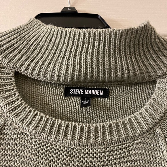 Steve Madden Pale Green Sweater Size L - Picture 2 of 2